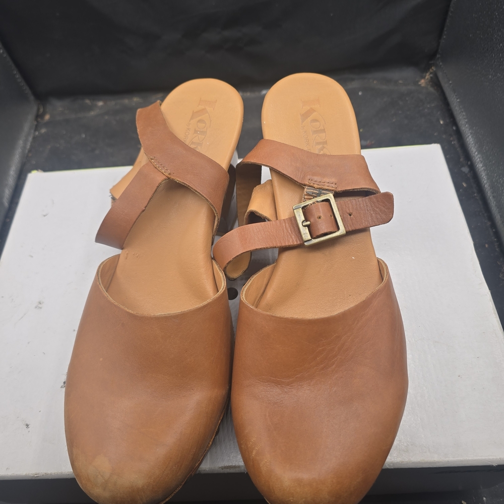 Kork-Ease Brown Leather Mules with Buckle‎